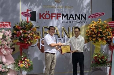 Cửa thép vân gỗ Koffmann tưng bừng khai trương đại lý Cường Lộc Phát - Khánh Hòa