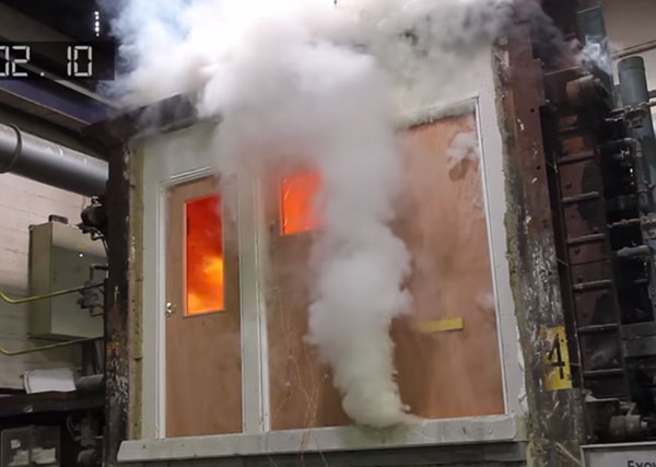 Thế nào là tiêu chuẩn chống cháy của cửa thép?