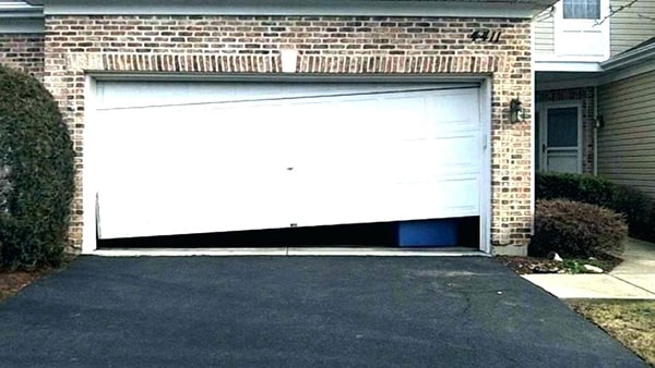 Sửa chữa những vấn đề cửa Garage thường gặp