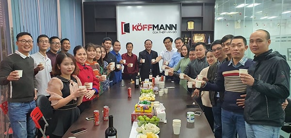 Toàn thể Công ty Koffmann khai xuân Canh Tý 2020 ở văn phòng Hà Nội