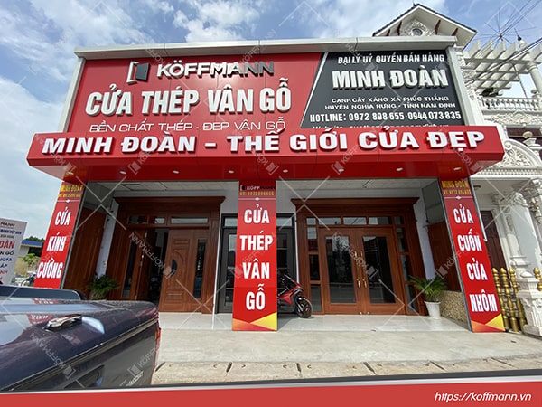showroom cửa thép vân gỗ Koffmann nam định minh đoàn