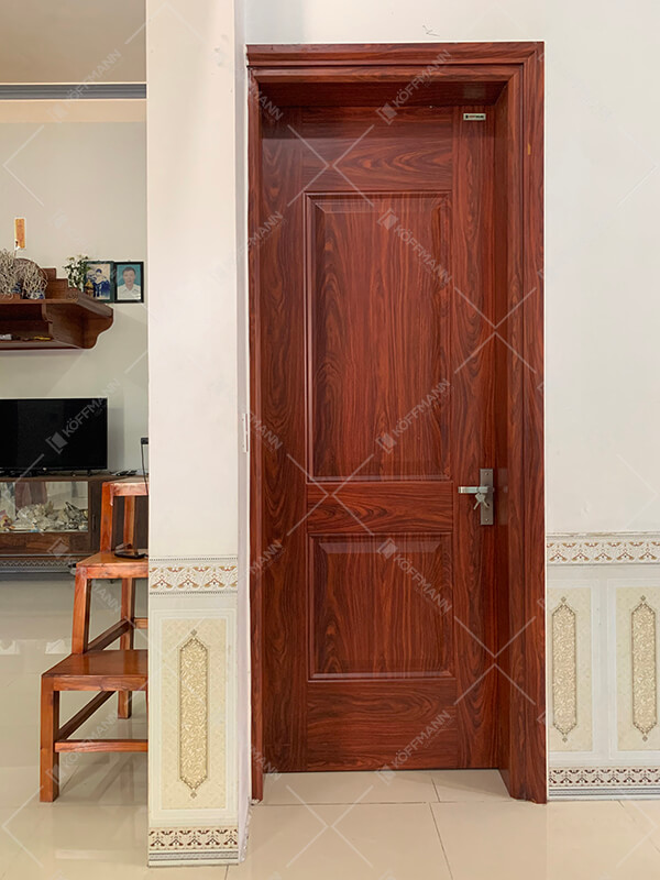 mẫu cửa nhà cấp 4 bằng thép vân gỗ đẹp 