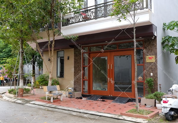 Cửa thép vân gỗ Luxury KLT-2VK