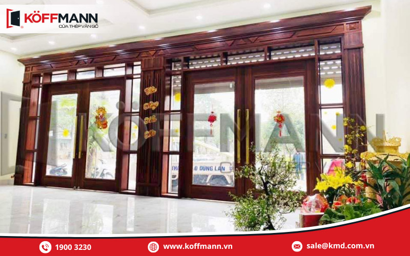 Trang trí khu vực cửa chính phía trong nhà